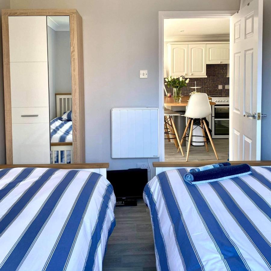 Captivating 2-Bed Villa In Millendreath Near Looe Bagian luar foto