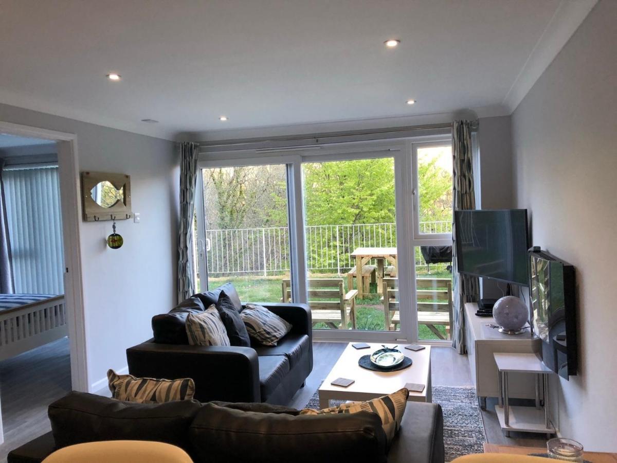 Captivating 2-Bed Villa In Millendreath Near Looe Bagian luar foto