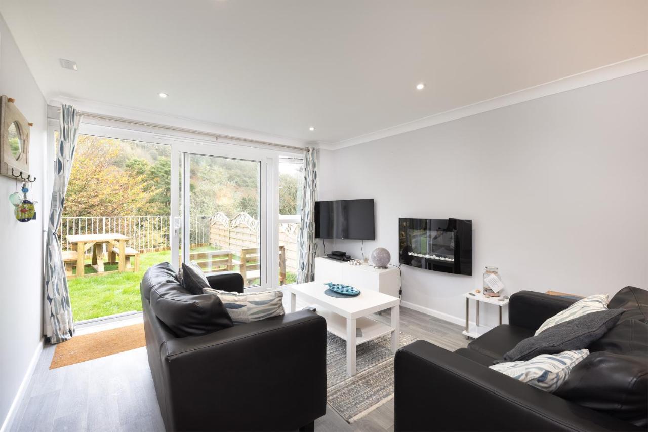 Captivating 2-Bed Villa In Millendreath Near Looe Bagian luar foto