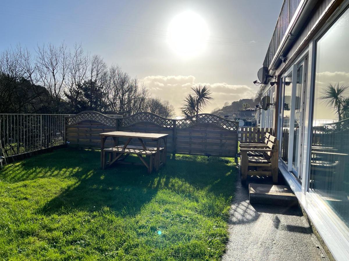 Captivating 2-Bed Villa In Millendreath Near Looe Bagian luar foto