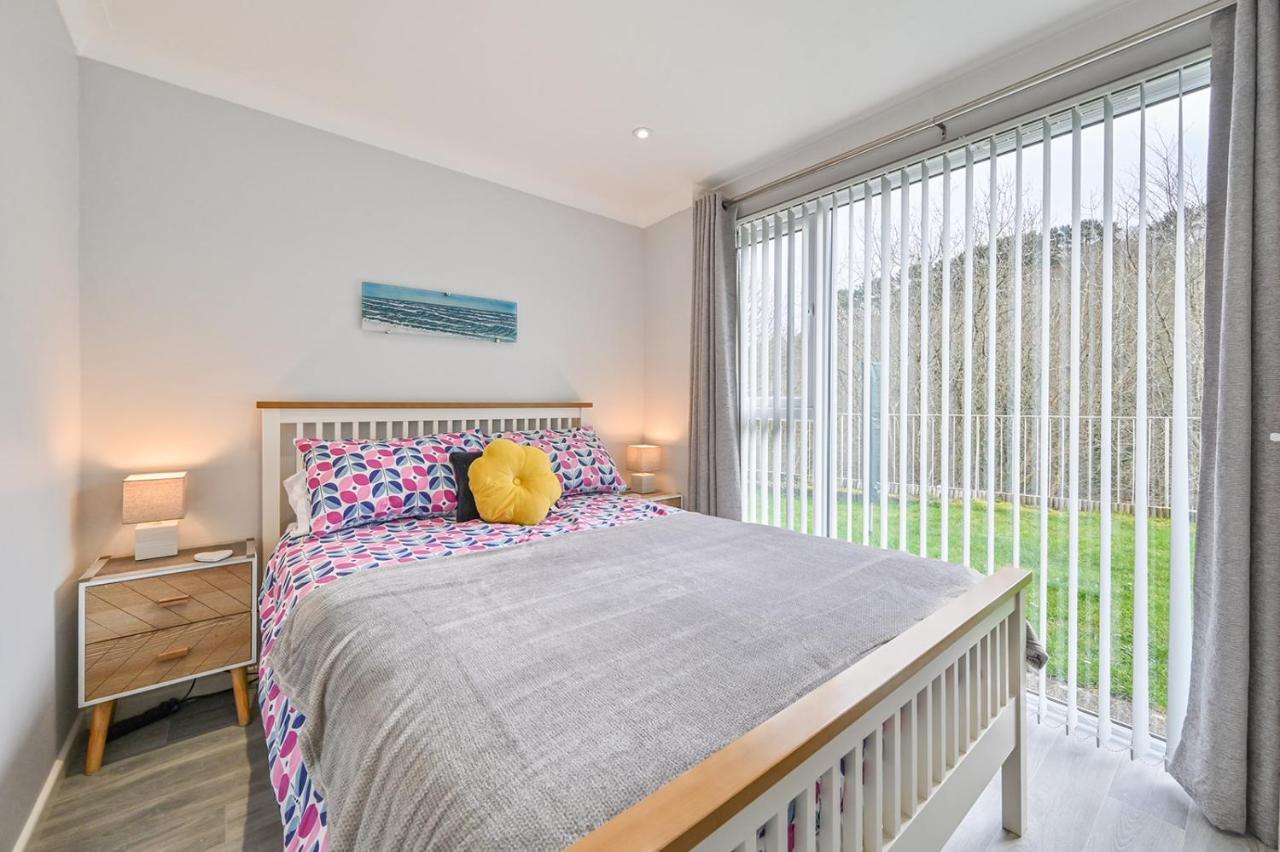 Captivating 2-Bed Villa In Millendreath Near Looe Bagian luar foto