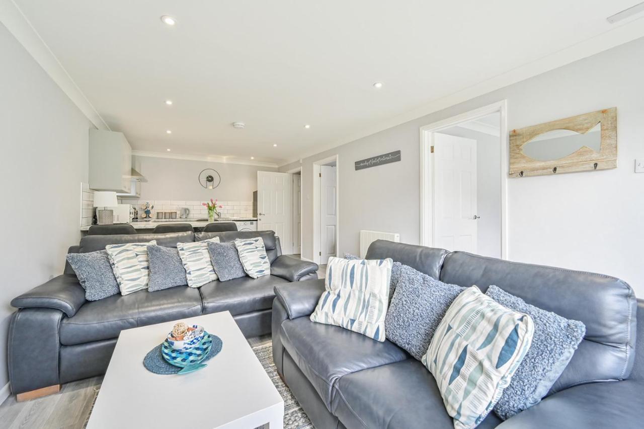 Captivating 2-Bed Villa In Millendreath Near Looe Bagian luar foto